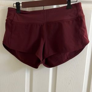 Lululemon 2.5” Speed up LR shorts